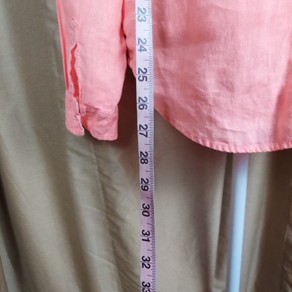 Lilly pulitzer pink 100% Linen logo button down top size L - Picture 6 of 9